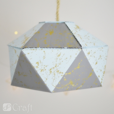 Lampa z tektury diy - biała oprawka