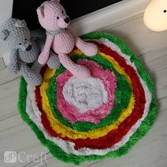 Chenilowy dywanik dla lalek